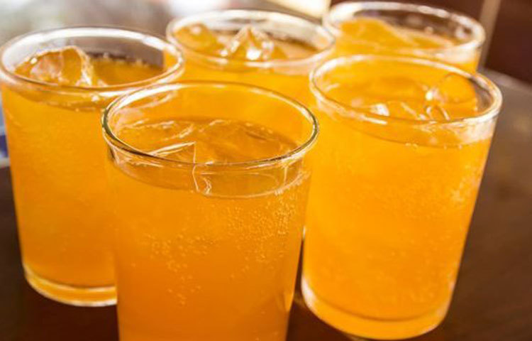 দ্রুত ওজন কমাতে চাইলে যে কোনো ধরনের সোডা জাতীয় পানীয় থেকে দূরে থাকুন।