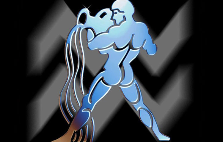 কুম্ভ : এরা তখনই মিথ্যে বলে, যখন এদের মনে হয় যে সামনের জন মিথ্যেই শুনতে চায়।