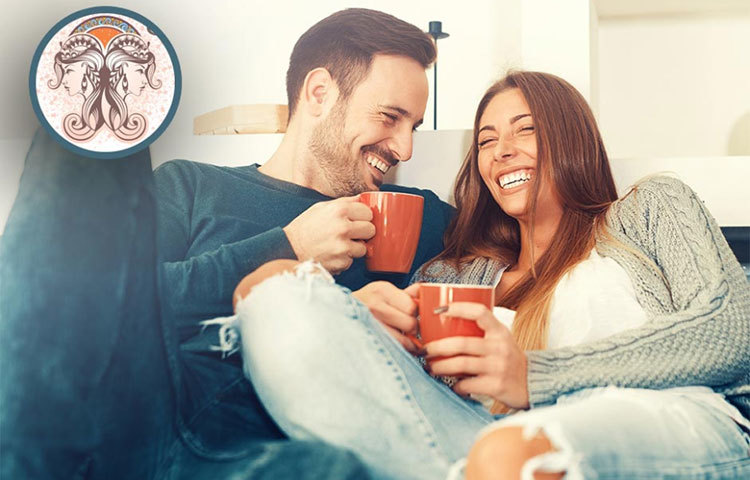 মিথুন : এই রাশির প্রতীকের মতো এদের চিন্তা-ভাবনাও দু’তরফা হয়। যেটা নিজে বিশ্বাস করে, সেটা ঠিক না ভুল, তা না ভেবে লোকের কাছে বলে বেড়ায়।