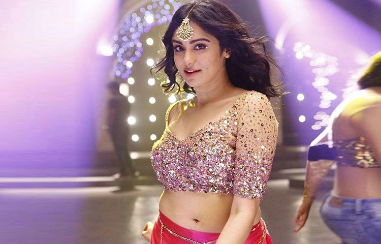 আদাহ তেলেগু ছবি ‘হার্ট অ্যাটাক’-এ অসাধারণ অভিনয়ের জন্য পেয়েছেন জাতীয় পুরস্কার।