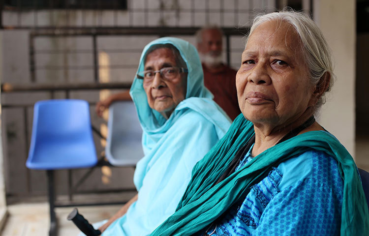 এই মমতাময়ী মুখগুলো দেখলে হৃদয় কেঁদে ওঠে। আপনজন ছাড়াই তাদের দিনগুলো কেটে যাচ্ছে বৃদ্ধাশ্রমে। ছবি : মাহবুব আলম