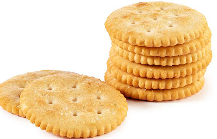 বিস্কুটে রয়েছে ট্রান্স ফ্যাটের আধিক্য। ফলে খারাপ কোলস্টেরল বাড়তে থাকে, ওজন বাড়ে। এরই সঙ্গে ডায়াবেটিস ও হার্টের রোগের সম্ভাবনাও বাড়তে থাকে।