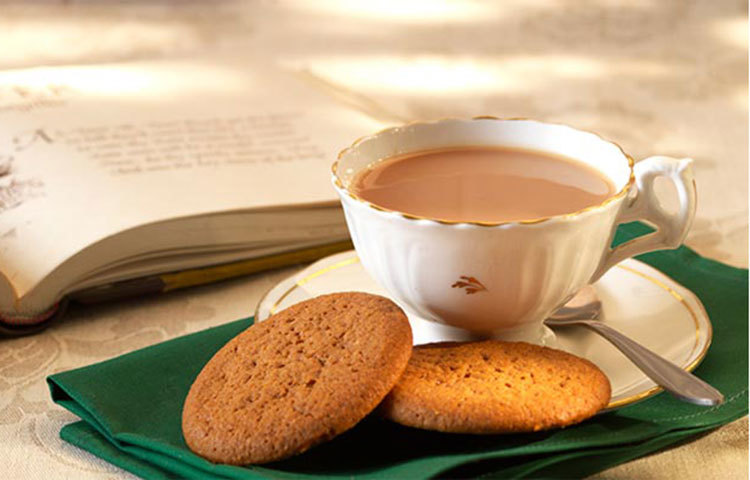 নিয়মিত বিস্কুট খাওয়ার কারণে শিশুদের অ্যালার্জির সমস্যা হতে পারে। হঠাৎ বেড়ে যেতে পারে ব্লাড সুগার লেভেল। অন্তত এমনটাই বলছেন বিশেষজ্ঞরা।