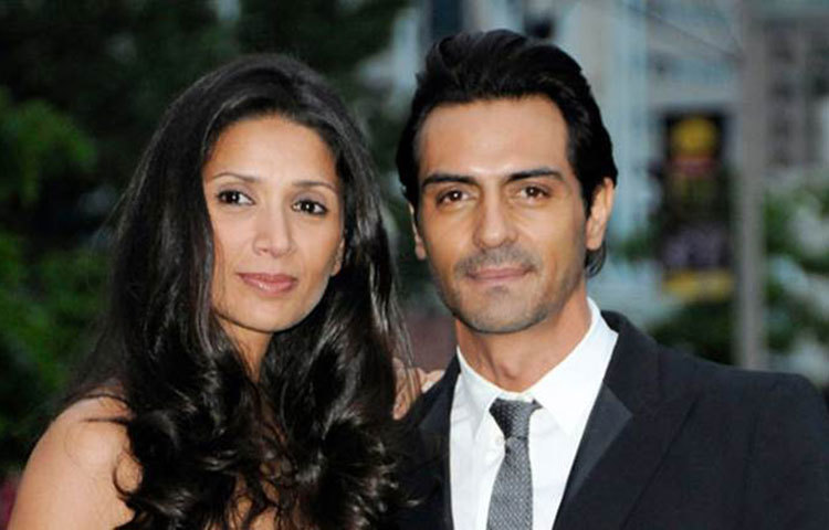 ২০ বছর সংসার করার পর বিবাহবিচ্ছেদের সিদ্ধান্ত নেন অর্জুন রামপাল ও মেহর জেসিকা। মেহর অর্জুনের চেয়ে দুই বছরের বড়।