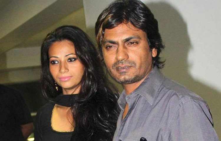 নওয়াজউদ্দিন সিদ্দিকি : বলিউডে নিজেকে প্রতিষ্ঠিত করার জন্য তখনও তিনি স্ট্রাগল করছেন। অঞ্জলির সঙ্গে বিয়ে হয় তার। সুযোগ পান ‘গ্যাংস অফ ওয়াসিপুর’য়ে। বলিউডে প্রতিষ্ঠা পান নওয়াজ।