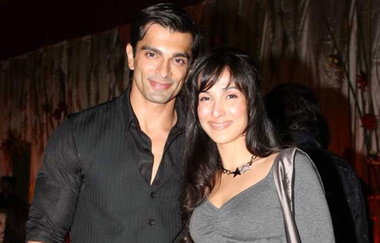 করণ সিং গ্রোভার ও শ্রদ্ধা নিগমে বিয়ে ১০ মাসও টেকেনি।