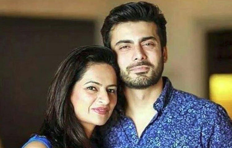 ফাওয়াদ খান : বিয়ের পর ক্যারিয়ারে সফল তারকাদের এই তালিকায় ফাওয়াদ খানও আছেন। সাফল্য পাওয়ার অনেক আগেই সাদাফকে বিয়ে করেছিলেন তিনি।