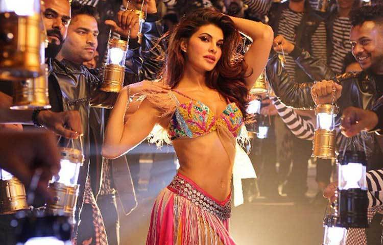 জ্যাকুলিন ফার্ণান্দেজ একটি আইটেম গানে নৃত্যে জন্য ৪০ লাখ টাকা নেন।