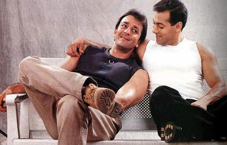 সালমানের আরেক প্রিয় বন্ধু সঞ্জু বাবা। সজন ছবির সময় থেকেই সালমানের প্রাণের বন্ধু সঞ্জয় দত্ত।