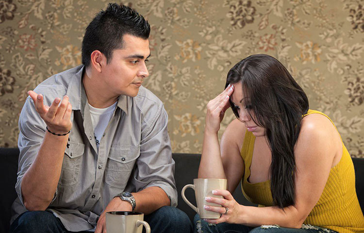 নতুন প্রেমে কখনও আগের প্রেম সম্পর্কে অসম্মানসূচক মন্তব্য করবেন না। অনেকেই নতুন মানুষটিকে খুশি করতে আগের সম্পর্ক ও সেই প্রেমিক-প্রেমিকার সম্পর্কে অসম্মানসূচক মন্তব্য করেন। যত খারাপ ঘটনাই আপনার সঙ্গে ঘটুক, নিজে এ নিয়ে খারাপ মন্তব্য করবেন না। এতে সম্পর্ক বিষয়টিকেই লঘু করে দেখা হয়।