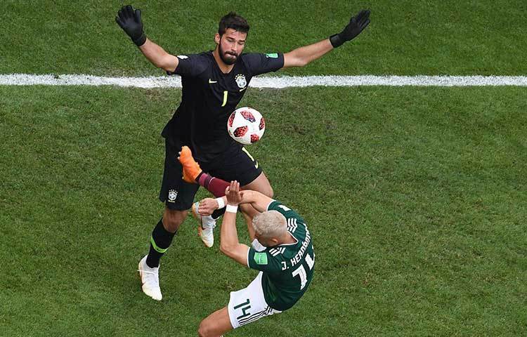 ফ্যাক্টর গোলকিপার : এ দিনের ম্যাচে বড় ফ্যাক্টর হয়ে উঠলেন আলিসন। অসাধারণ দক্ষতায় যেভাবে মেক্সিকোর আক্রমণ রুখে দিলেন, নিঃসন্দেহে প্রশংসা করতে হবে।