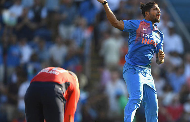 উমেশ যাদব : ভুবনেশ্বরের সহযোগী হয়ে ওঠার সম্ভাবনা রয়েছে উমেশ যাদবের। টি-টোয়েন্টিতে তেমন বলার মতো কিছু করতে পারেননি। তবে আজ সুযোগ আসার সম্ভাবনাই বেশি।