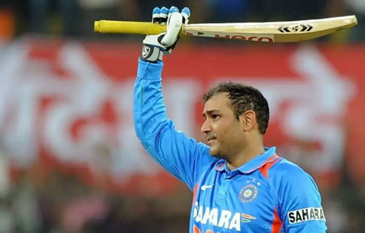 বীরেন্দ্র সেওয়াগ : দ্বিতীয় ক্রিকেটার হিসেবে একদিনের ক্রিকেটে দ্বিশতরান করেন সেওয়াগ। ২০১১ সালে ইন্দোরে ওয়েস্ট ইন্ডিজের বিরুদ্ধে ২১৯ রান করকেন বীরেন্দ্র।