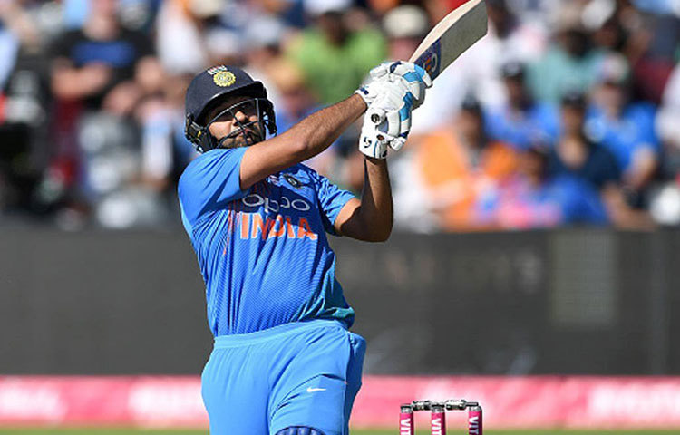 রোহিত শর্মা : শেষ টি-টোয়েন্টিতে সেঞ্চুরি করে বুঝিয়ে দিয়েছেন তিনি এখন ভালো ফর্মে। স্বাভাবিকভাবেই আজকের ম্যাচে রোহিত বড় ফ্যাক্টর হতে চলেছেন।