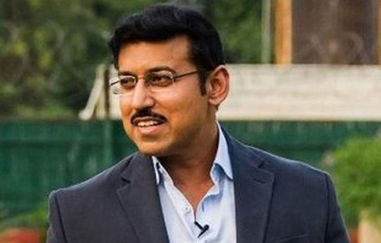 রাজ্যবর্ধন সিংহ রাঠৌর : প্রফেশনাল শুটার ছিলেন। ২০০৪ সালে অলিম্পিক শুটিংয়ে রুপা জেতেন। কমনওয়েলথ এবং এশিয়ান গেমস-এও পদক জিতেছেন। ২০১৩ সালে ক্রীড়া জগৎ থেকে অবসর নেন। আর ২০১৪ সালে বিজেপির সাংসদ নির্বাচিত হন। বর্তমানে রাজ্যবর্ধন সিংহ রাঠৌর কেন্দ্রীয় তথ্য ও সম্প্রচারমন্ত্রী।