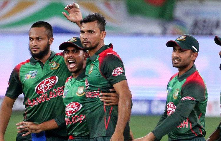 শ্রীলঙ্কার বিরুদ্ধে ২০১৮ সালে ১৬৩ রানে জয় পায় বাংলাদেশ। প্রথমে ব্যাট করে বাংলাদেশ তুলেছিল ৩২০ রান। কিন্তু, ১৫৭ রানে শেষ হয়ে যায় বিপক্ষের ইনিংস। ম্যাচের সেরা হন সাকিব।