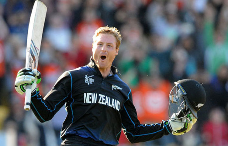 মার্টিন গাপ্টিল : একদিনের ক্রিকেটে দ্বিশতরানের তালিকায় এবার ঢুকে পড়লেন মার্টিন গাপ্টিল। ২০১৫ সালে ওয়েলিংটনে ওয়েস্ট ইন্ডিজের বিরুদ্ধে ২৩৭ রানে অপরাজিত থাকেন গাপ্টিল।