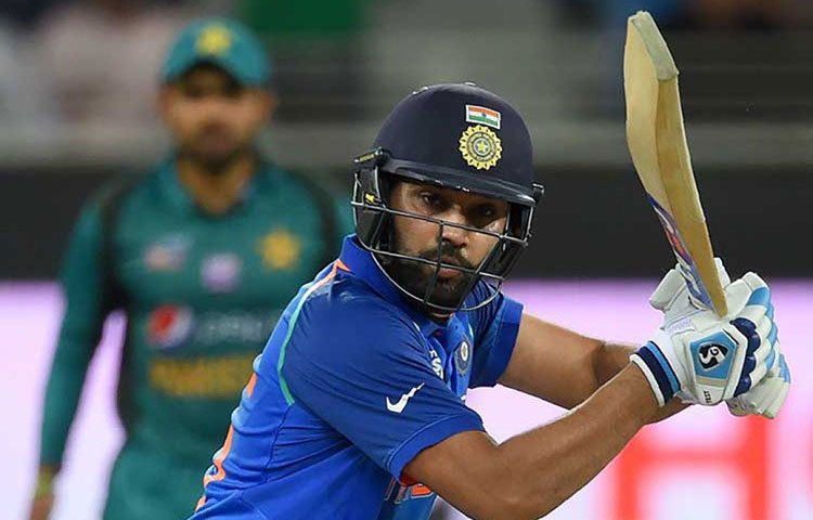 রোহিত কথায় নয়, ব্যাট হাতে ঔদ্ধত্য দেখিয়েছেন। ৩৯ বলে ৫২ রান যথেষ্ট কাজে এসেছে।