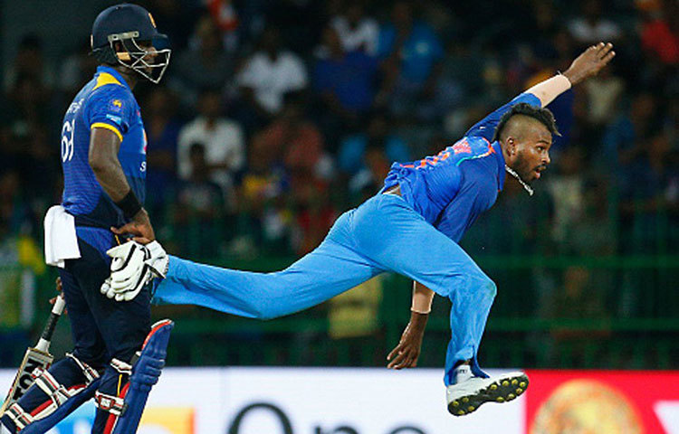 হার্দিক পান্ডে : অলরাউন্ডার হার্দিক কেবল দ্রুত রান তুলেতে পারেন তা নয়, বোলিং হাতটাও বেশ। বাড়তি পাওনা তার ফিল্ডিং।