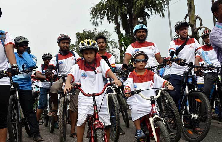‘সুস্থ জীবন গড়ি, মাদককে না বলি’ স্লোগানে অনুষ্ঠিত হলো মাদকবিরোধী সাইকেল র‌্যালি। ছবি : বিপ্লব দিক্ষিৎ