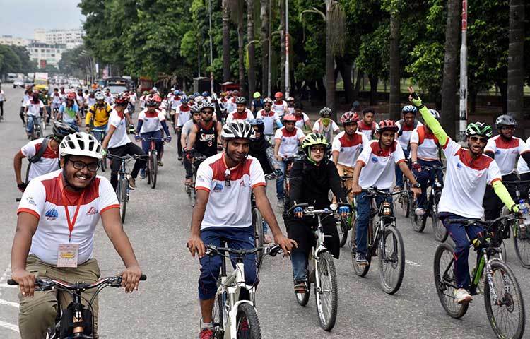 আনন্দের সঙ্গে অনুষ্ঠিত হয়েছে মাদকবিরোধী সাইকেল র‌্যালি। ছবি : বিপ্লব দিক্ষিৎ