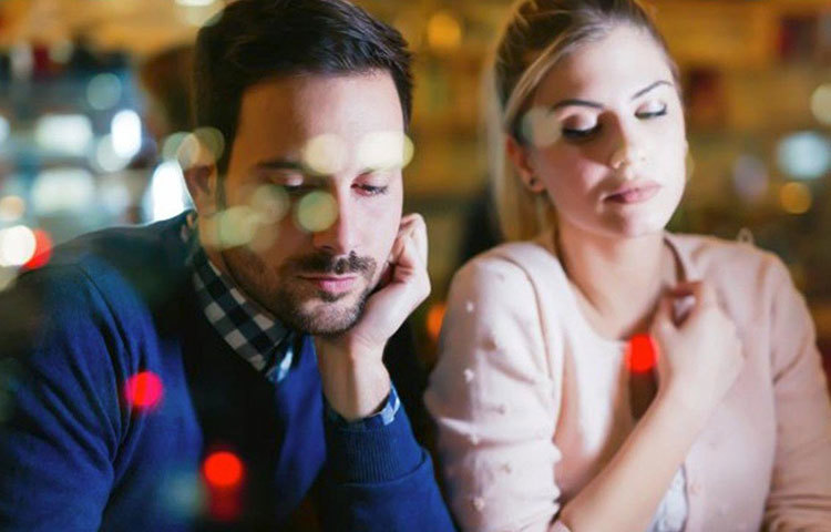 সব সময় মাথায় রাখবেন আপনার কোনও ব্যবহারে যেন তার মনে না হয় যে, আপনি ডমিনেট করছেন। তার কোনও কথা, কোনও ব্যবহার ভাল না লাগতেই পারে, তা বলে ডমিনেট করতে যাবেন না।