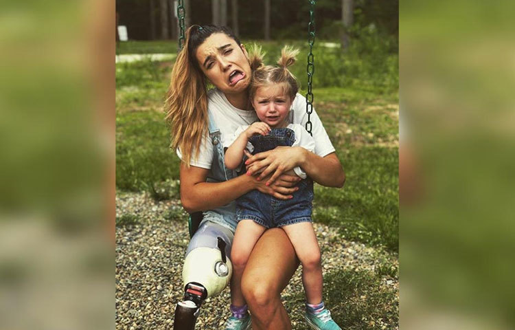 ২০১৬ সালে কন্যা সন্তানের জন্ম দেন হাকাবি।