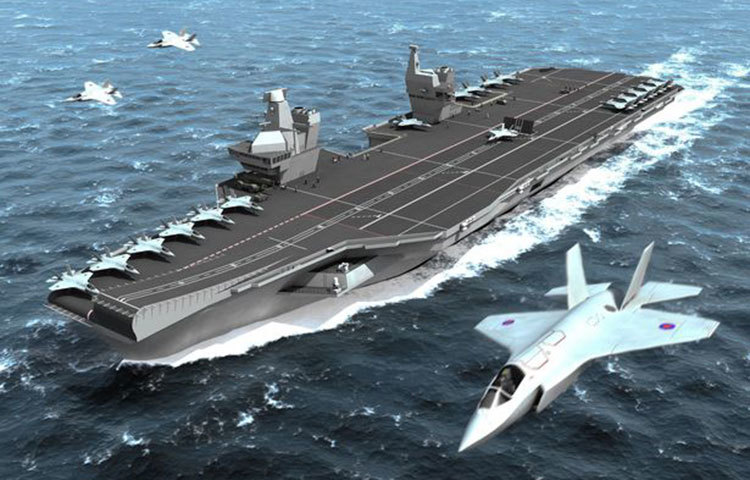 যুক্তরাজ্যের বিমানবাহী রণতরী ‘এইচএমএস কুইন এলিজাবেথ’। এটি নির্মাণে ব্যয় হয়েছে ৯.৩ বিলিয়ন ডলার। এর দৈর্ঘ্য ৯১৮ ফুট। ৬৫ হাজার টন ওজনের এ বিমানবাহী রণতরীটি ১০ হাজার মাইল চলতে পারে কোনো জ্বালানি না নিয়েই।