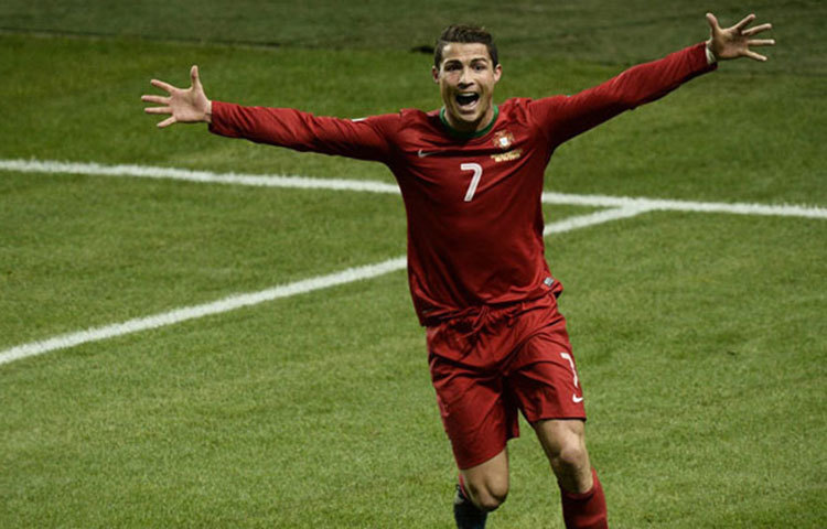 ক্রিশ্চিয়ানো রোনাল্ডো (পর্তুগাল) : করেছেন ৪ গোল।