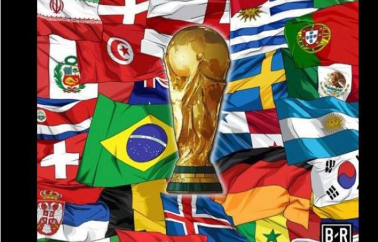 রাশিয়ায় চলছে বিশ্বকাপ ফুটবলের আসর। উত্তেজনায় আছেন ফুটবলপ্রেমীরা। পতাকা নিয়ে ফুটবলপ্রেমীরা প্রিয় দলগুলোকে সমর্থন করছেন সবাই।