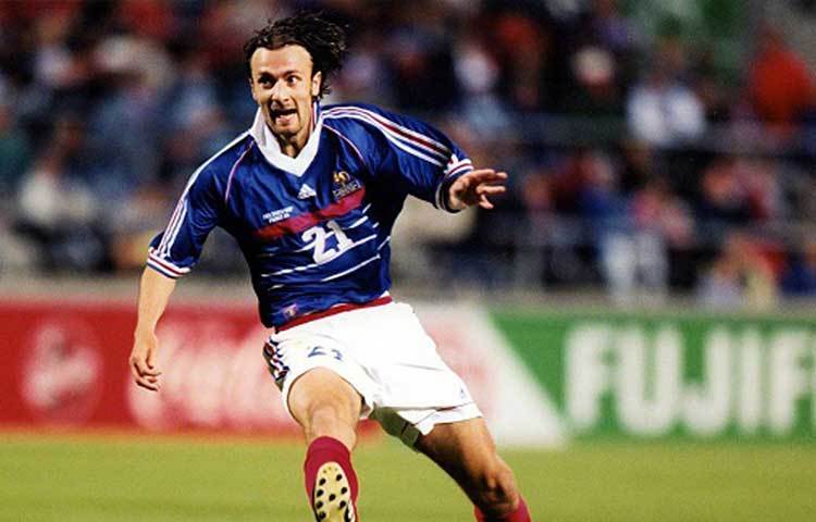 ক্রিস্টোফে দুগারি : টুর্নামেন্টে ফরাসিদের হয়ে প্রথম গোলটা করেছিলেন। অবসরের পর টিভিতে ফুটবল বিশেষজ্ঞ হিসেবে কাজ করছেন।