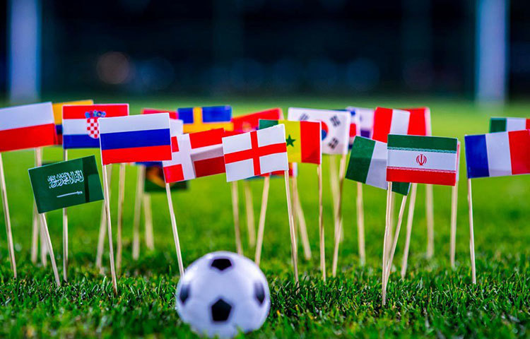 ওয়েলস, জামাইকা, কিউবা, কুয়েত, ইরাক, ইন্দোনেশিয়া, হাইতি এবং কানাডা- এই দেশগুলি মাত্র এক বারই বিশ্বকাপে অংশ নিয়েছে।