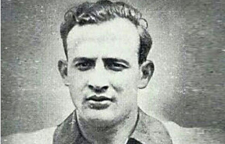 এডমন্ড কোনেন : ১৯৩৪ সাল। ইতালি বিশ্বকাপে খেলা চলছে বেলজিয়াম বনাম জার্মানির। দ্বিতীয়ার্ধ ফল ২-২। সেই সময়ে জ্বলে ওঠেন কোনেন। পরবর্তী ২১ মিনিটে হ্যাটট্রিক করে জার্মানিকে ৫-২ গোলে জেতান তিনি।