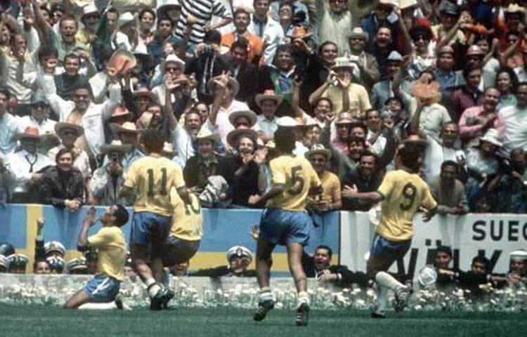 ১৯৭০ সালে ব্রাজিলের যে দল বিশ্বকাপ জেতে, সেটাকে বিশ্বের সর্বকালের সেরা দল বলেন অনেক বিশেষজ্ঞই। পেলে, জর্জিনহো, টোস্টাওদের সেই দল সহজেই তাদের প্রতিপক্ষদের হারিয়ে চ্যাম্পিয়ন হয়। ফাইনালে তারা ইতালিকে ৪-১ গোলে হারিয়ে দেয়।