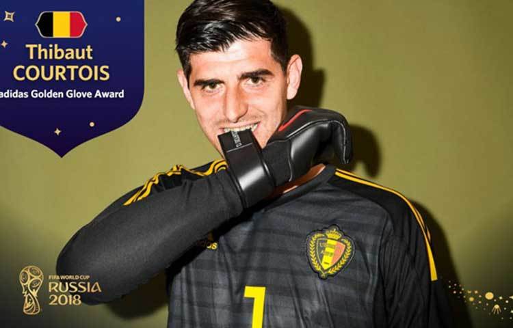 সেরা গোলরক্ষকের পুরস্কার গোল্ডেন গ্লাভস জিতেছেন বেলজিয়ামের থিবো কুর্তোয়া।