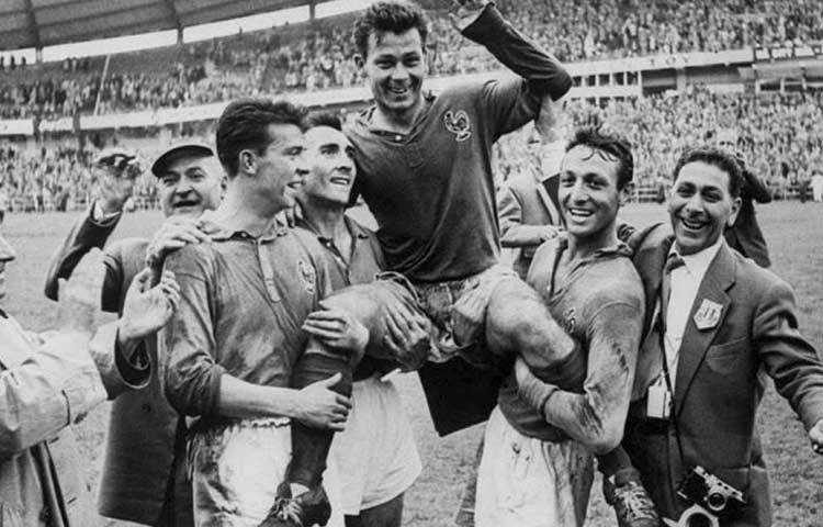 উয়েফার একমাত্র দল হিসাবে সবক’টি কোয়ালিফায়ার জিতে রাশিয়া এসেছে জার্মানি।