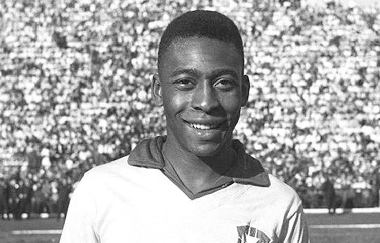 পেলে : ১৯৫৮ সালে ফ্রান্স, ব্রাজিল সেমিফাইনাল। পেলের হ্যাটট্রিকে ৫-২ গোলে উড়ে যায় ফ্রান্স।