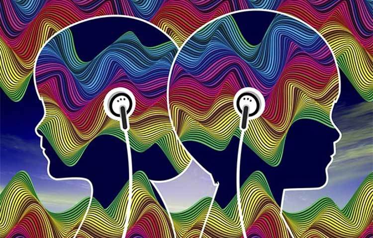 দীর্ঘক্ষণ হেডফোন ব্যবহার করা থেকে ভার্টিগোর মতো সমস্যাও দেখা যেতে পারে। প্রায়শই বেশিক্ষণ হেডফোন ব্যবহার করলে বমিবমি ভাব, মাথা ঘোরা বা ঝিমঝিম ভাব অনুভূত হয়। এগুলি সবই ভার্টিগোর প্রাথমিক উপসর্গ।