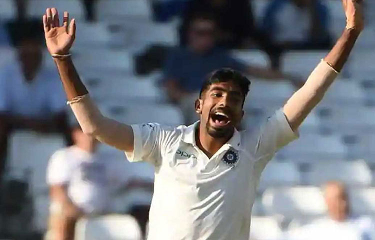 বুমরা : চোট সারিয়ে ফিরে এসেই গত ম্যাচে নিয়েছিলেন পাঁচ উইকেট। শুধু তাই নয়, দ্বিতীয় নতুন বলে করেছিলেন আগুন-ঝরানো স্পেল। তাই দলে তার থাকা নিয়ে সংশয় খুব একটা নেই।