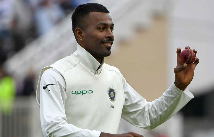 হার্দিক পাণ্ডিয়া : আগের ম্যাচে ছয়টি উইকেট ছিল তার দখলে। সব মিলিয়ে করেছেন ৭০ রানও। যে কোনো জোরে বোলারের মতো ঘণ্টায় ১৪০ কিলোমিটার গতিবেগেও বল করতে পারেন। আউটসুইং তার প্রধান অস্ত্র।