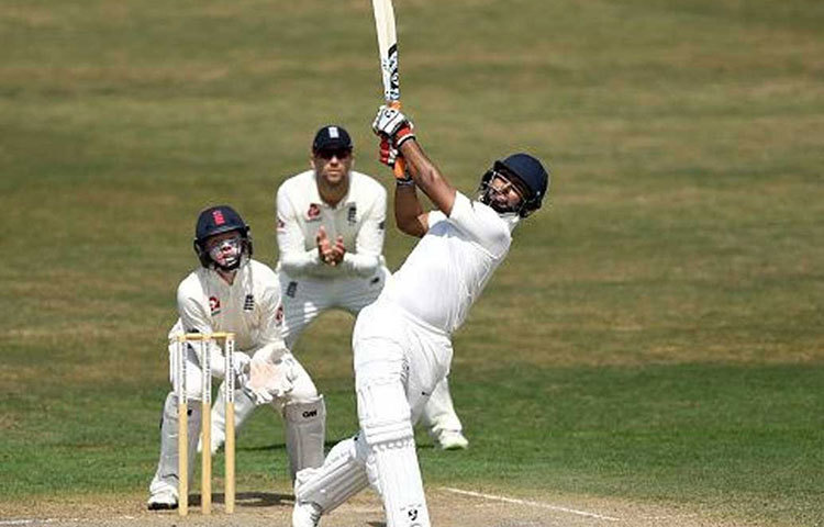ঋষভ পন্থ : উইকেটকিপার হিসাবে তারই থাকার কথা। টিম ম্যানেজমেন্টের তার প্রতি আস্থা রয়েছে। তাই খুব একটা বদল না হলে তিনিই থাকবেন সাত নম্বরে। সাতটা ক্যাচ নিয়েছেন আগের ম্যাচে।