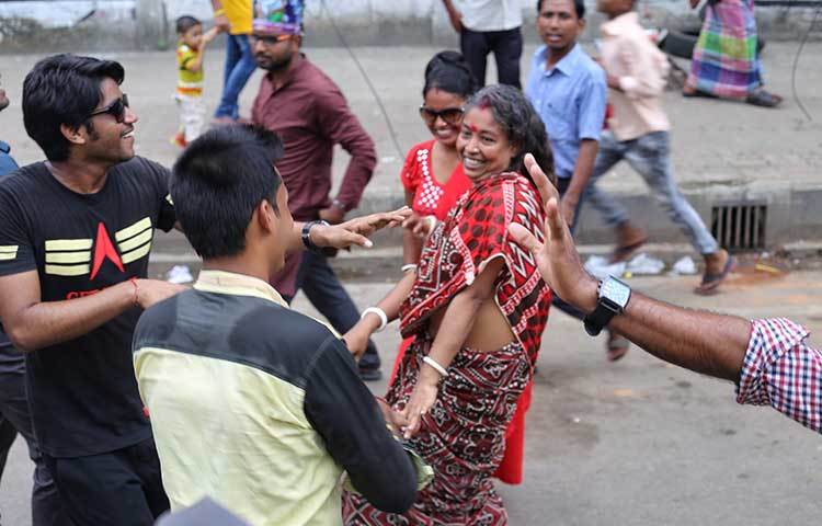 ভগবান শ্রীকৃষ্ণের জন্মদিন উপলক্ষে আনন্দ উদযাপন। ছবি : মাহবুব আলম