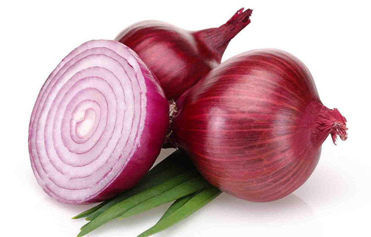 পিঁয়াজ : ব্লাড ভেসেলে ফ্যাটি বস্তু জমতে দেয় না পেঁয়াজে উপস্থিত ফ্ল্যাবোনয়েড ও কোয়্যারসেটিন।