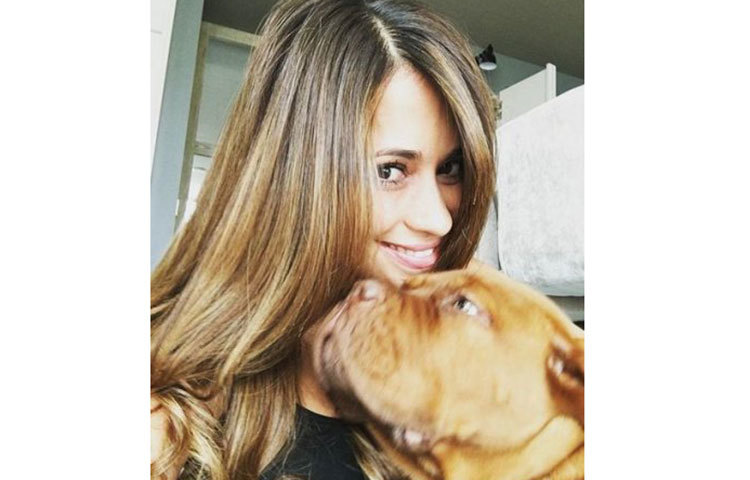 এই হচ্ছেন লিওনেল মেসির স্ত্রী আন্তোনেলা রোকুজো।