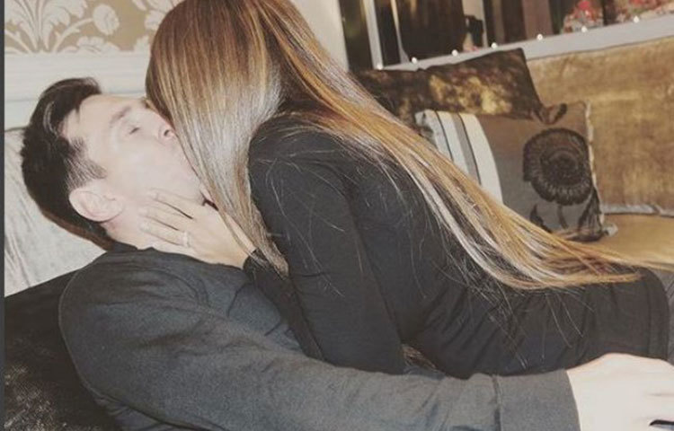 ছোটবেলা থেকেই মেসিকে ভালোবাসেন আন্তোনেলা।