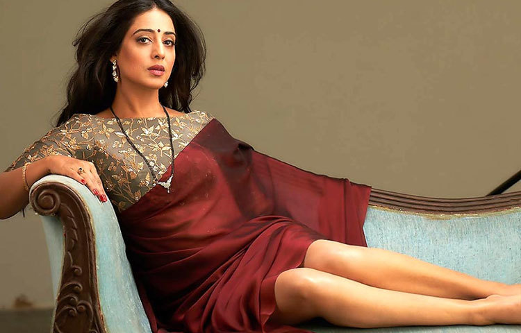 মুক্তি পেয়েছে সাহেব তিগমাংশু ধুলিয়ার ছবি সাহেব ‘বিবি অউর গ্যাংস্টার-৩’। এ ছবিতে অভিনয় করে আবার সকলের নজরে এসেছেন মাহি গিল।