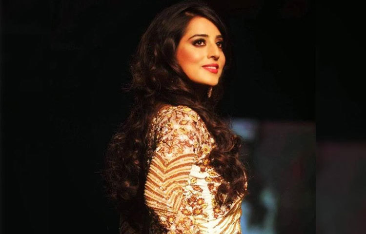 মাহি জানিয়েছেন, এই মুহূর্তে তার প্রিয় অভিনেত্রী আলিয়া ভাট।