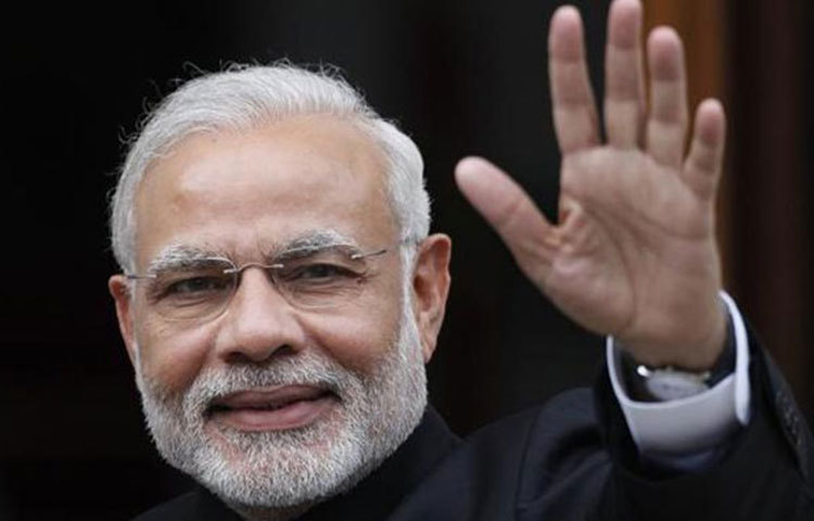 ২০০২ সালে ভারতের গান্ধীনগরে ১লাখ ৩০ হাজার টাকায় যে জমি তিনি কিনেছিলেন তার বাজার মূল্য এখন কোটি টাকা।