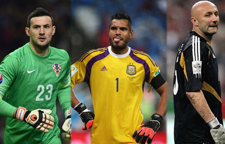 এদের সকলের মধ্যেই একটা মিল আছে। শেষ চার বিশ্বকাপের ফাইনালে মোনাকোর গোলরক্ষকরা কিন্তু হেরেছেন। বিশ্বকাপ জয়ের স্বাদ পাননি। একমাত্র ফাবিয়ান বার্থেজ ১৯৯৮ সালে ফ্রান্সের বিশ্বকাপ জয়ী দলেরও গোলকিপার ছিলেন।