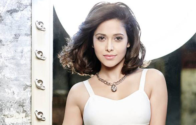 নুসরাত ভারুচা ১৭ মে, ১৯৮৫ সালে জন্মগ্রহণ করেন।